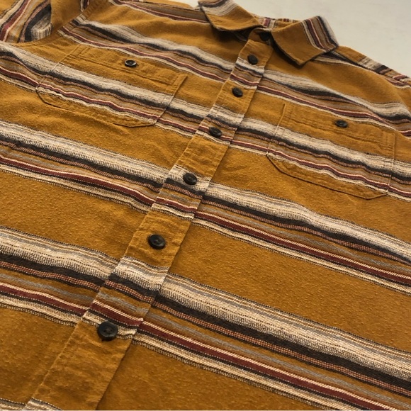 🔥 SALE Goodfellow Women’s SM Flannel Button down - Picture 8 of 10